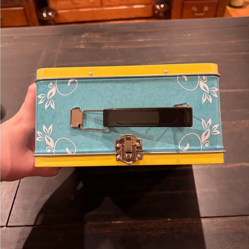 Breakfast at Tiffany's Metal Lunchbox